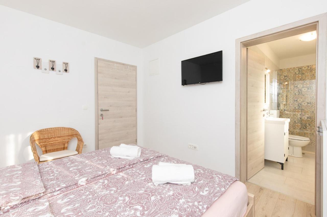 Apartments Brig Perfect Countryside Holiday! Đảo Krk Ngoại thất bức ảnh