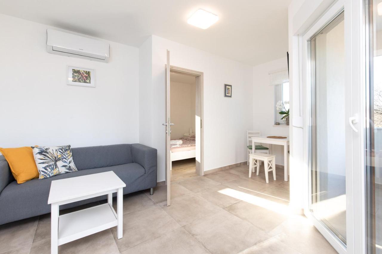 Apartments Brig Perfect Countryside Holiday! Đảo Krk Ngoại thất bức ảnh