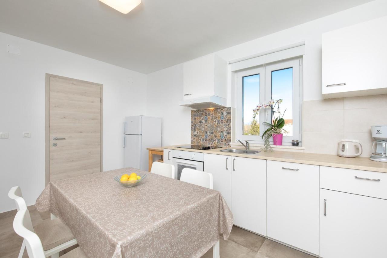 Apartments Brig Perfect Countryside Holiday! Đảo Krk Ngoại thất bức ảnh
